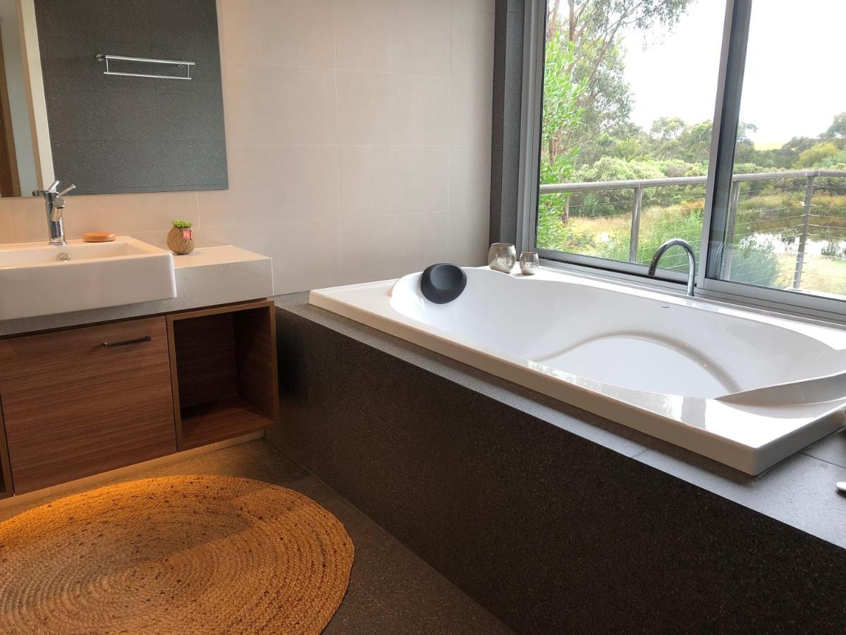 Messmates Luxury Eco Suites Inverloch Buitenkant foto